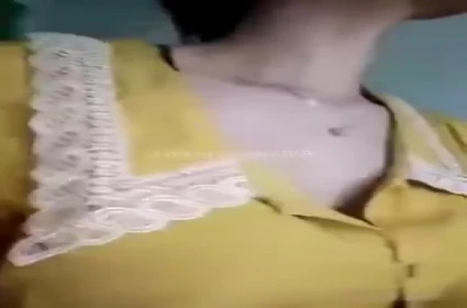 Địt với bạn của chị gái trong nhà vệ sinh công cộng